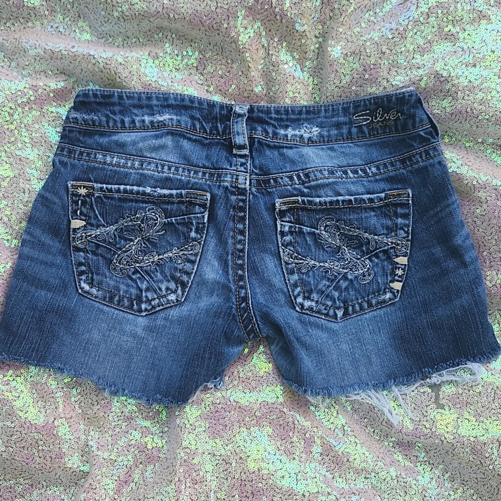 Silver Blue Jean Shorts Classic Cut-Off Style Tuesday 27! - Picture 2 of 3